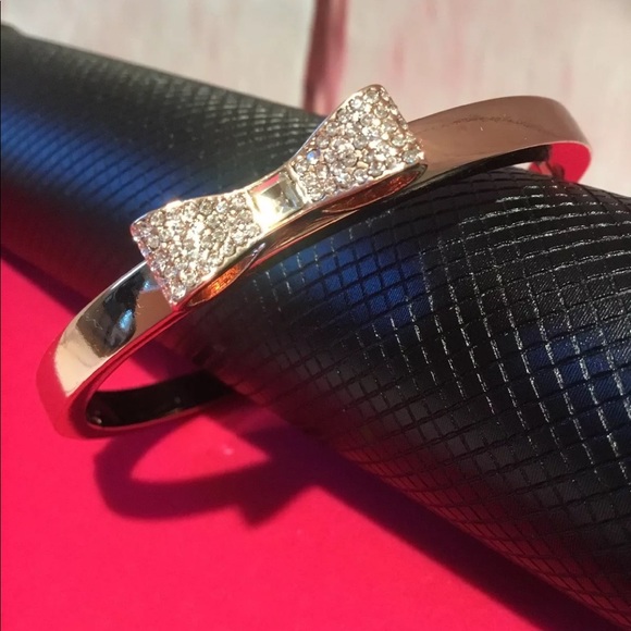 NWT Kate Spade rose gold bangle bow bracelet - Picture 3 of 6